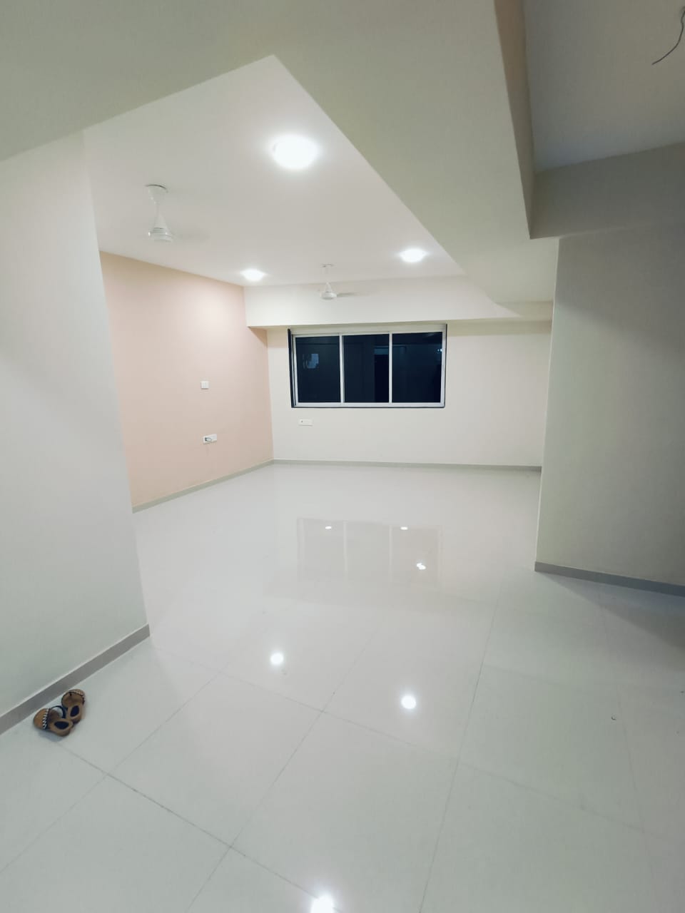 3 BHK Apartment for Rent in 1st Road Mumbai
