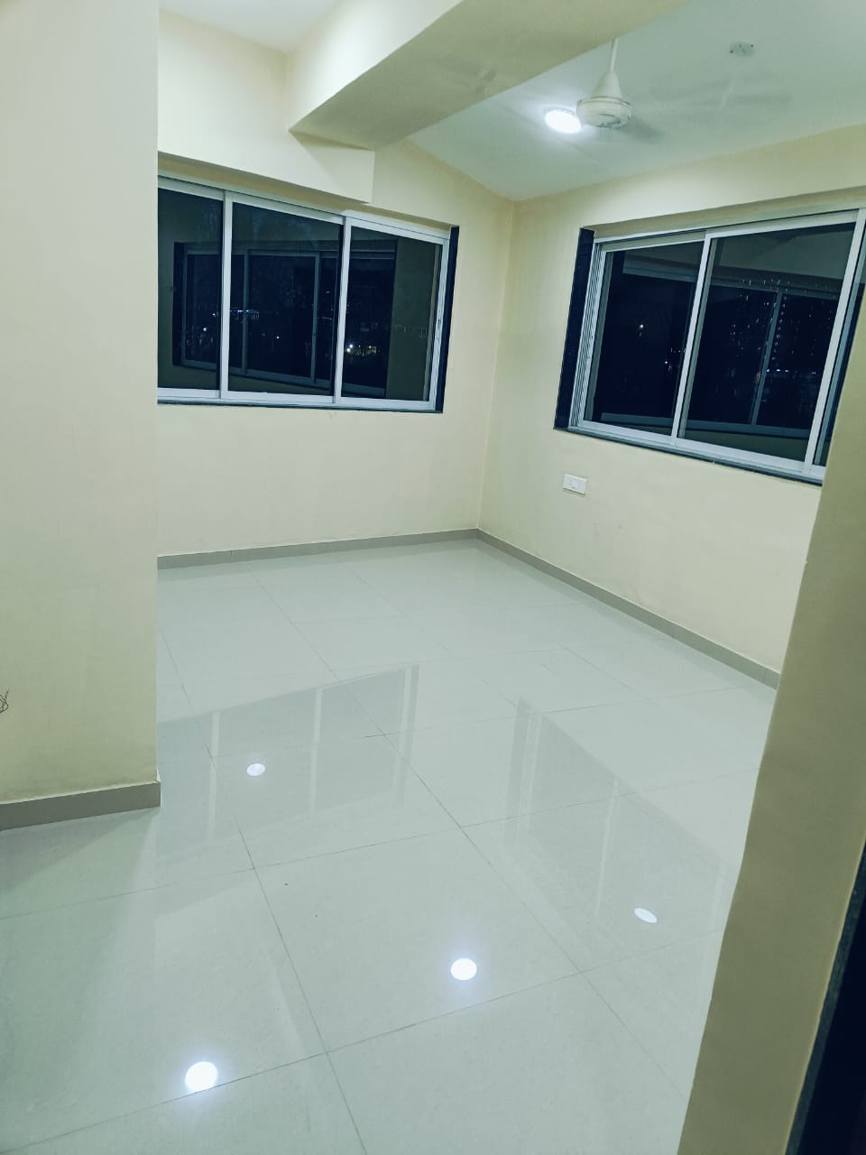 3 BHK Apartment for Rent in 1st Road Mumbai
