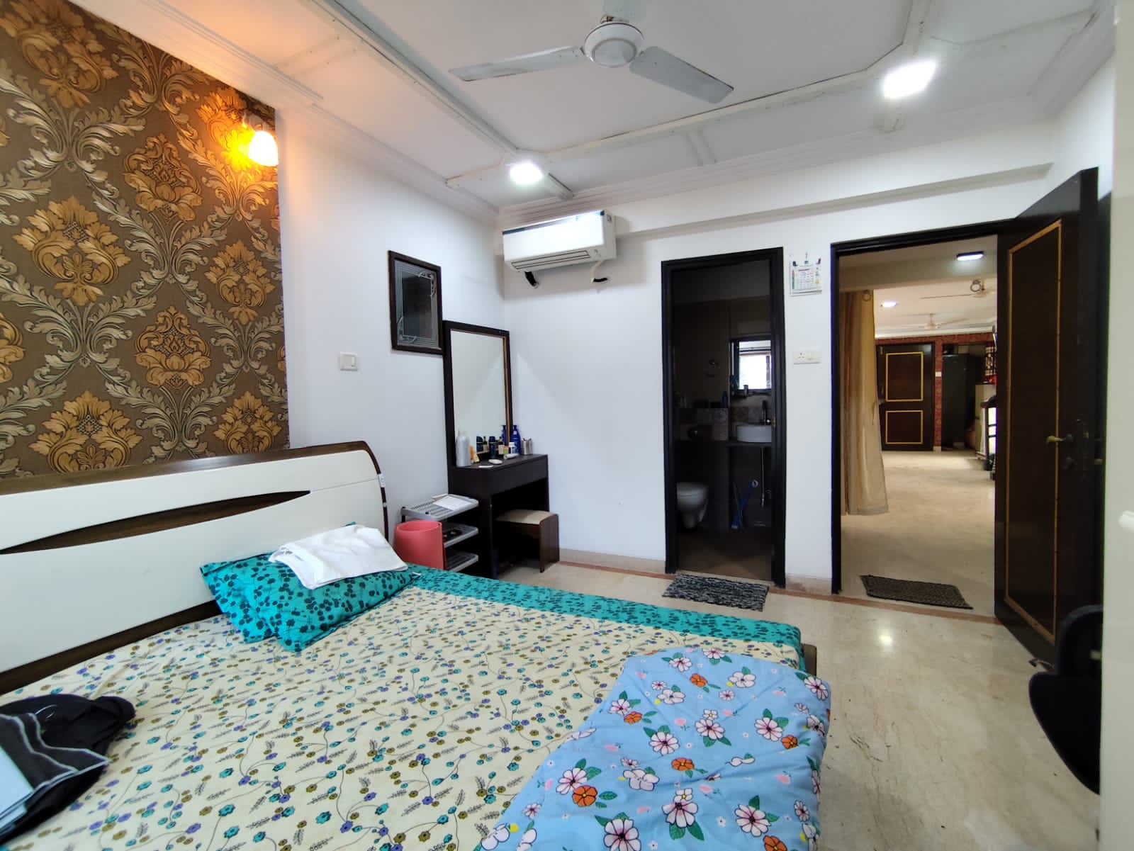 2 BHK Apartment for Sale in Khar West Mumbai