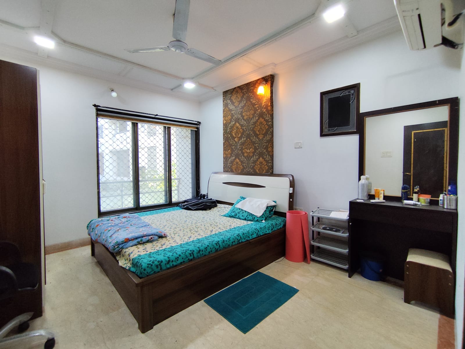2 BHK Apartment for Sale in Khar West Mumbai