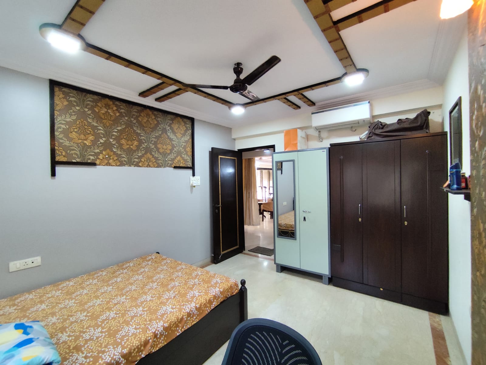 2 BHK Apartment for Sale in Khar West Mumbai