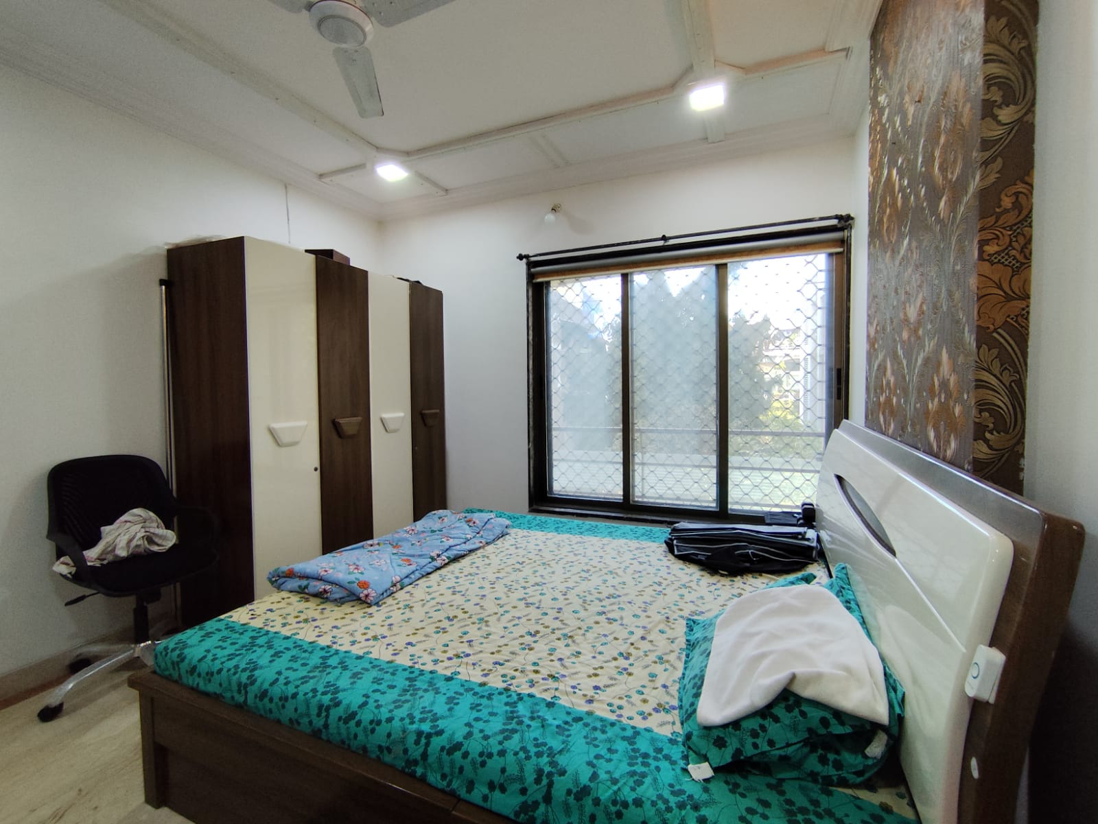 2 BHK Apartment for Sale in Khar West Mumbai