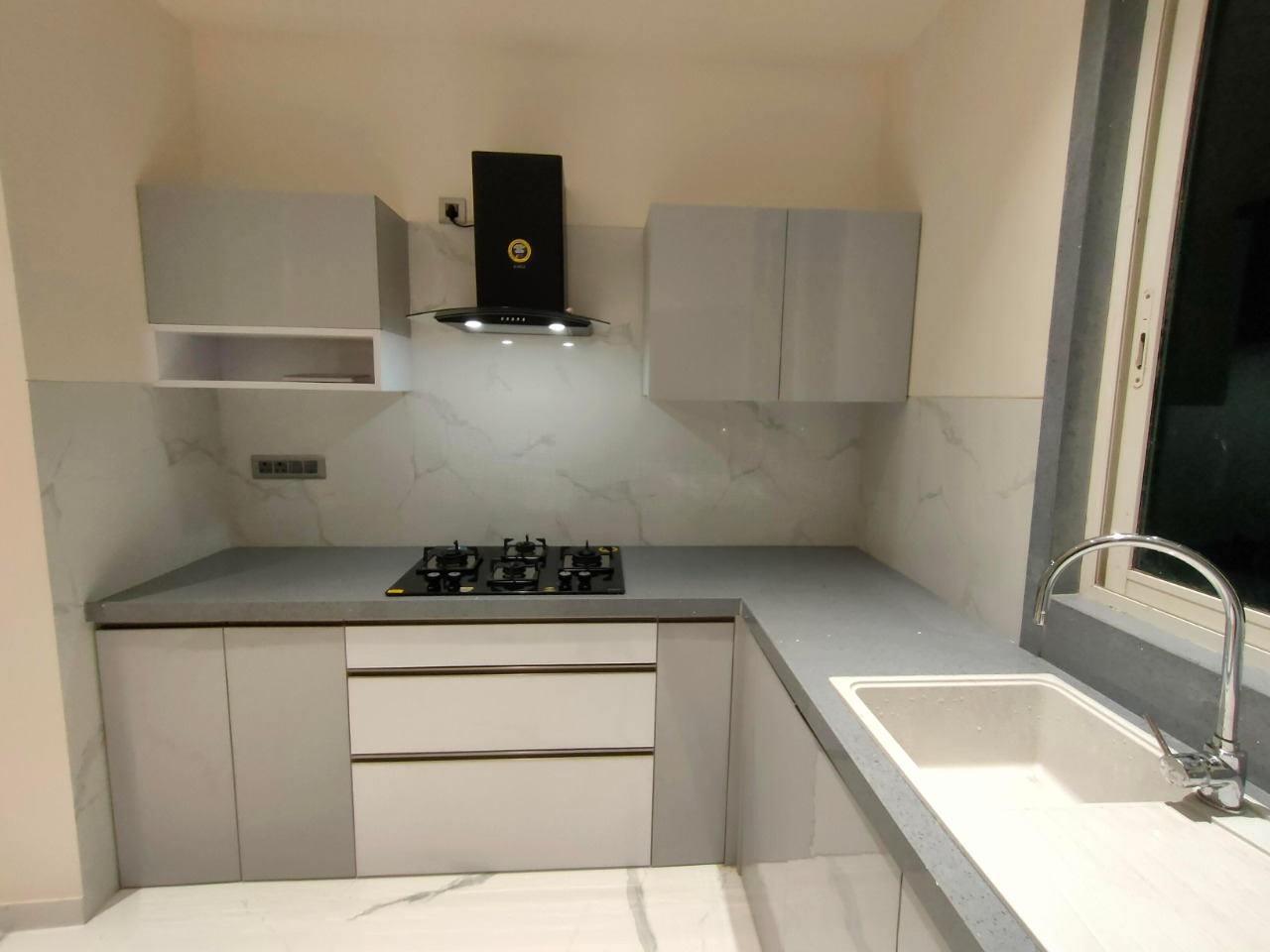 4 BHK Apartment for Sale in Andheri West Mumbai