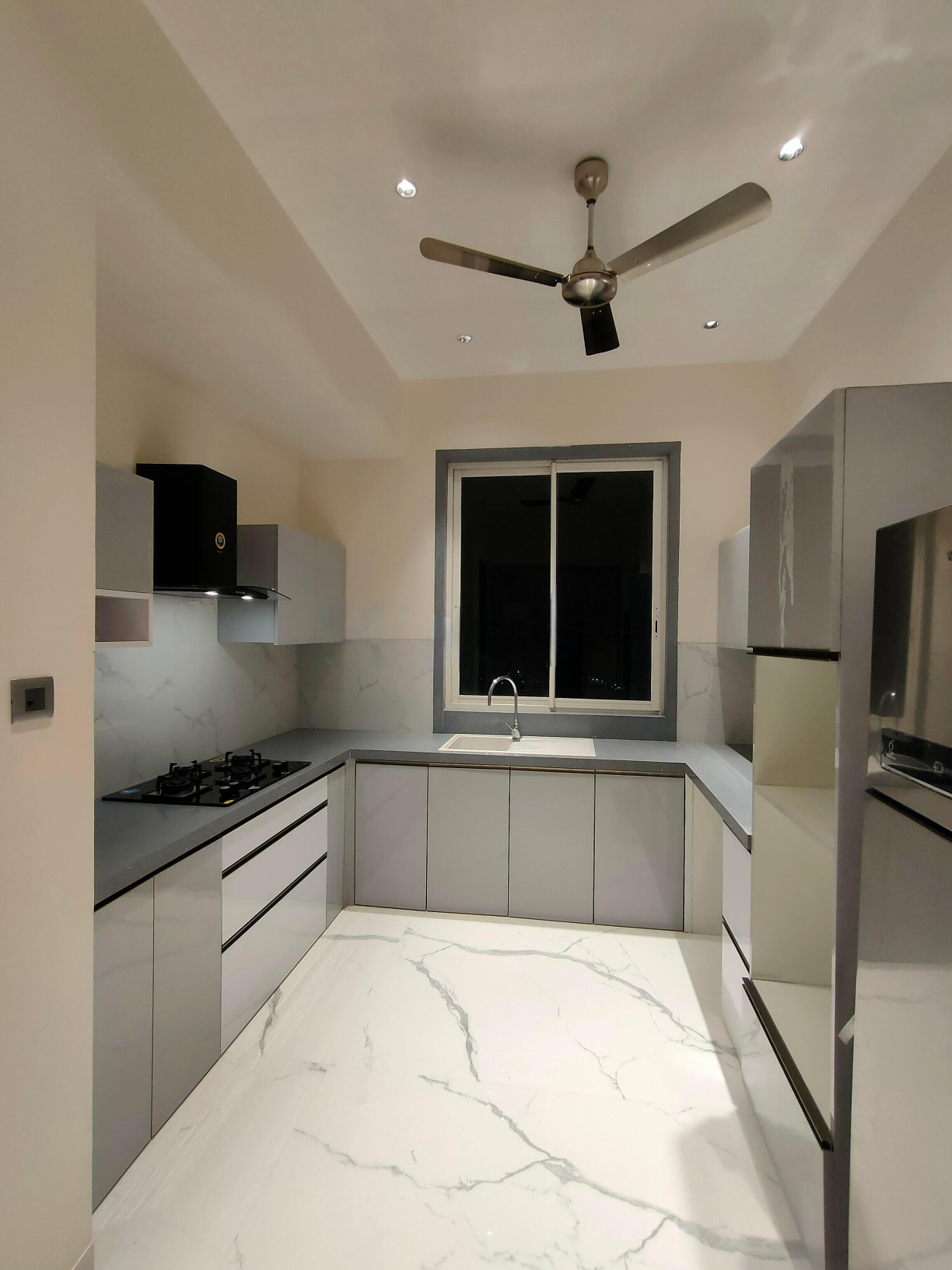4 BHK Apartment for Sale in Andheri West Mumbai