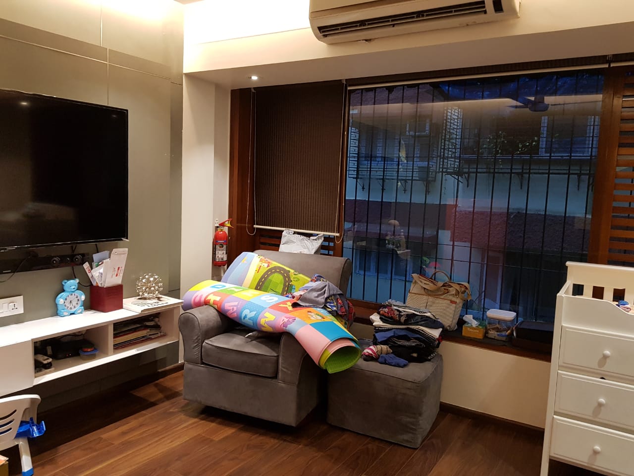 4 BHK Row House for Rent in Almeida park Mumbai