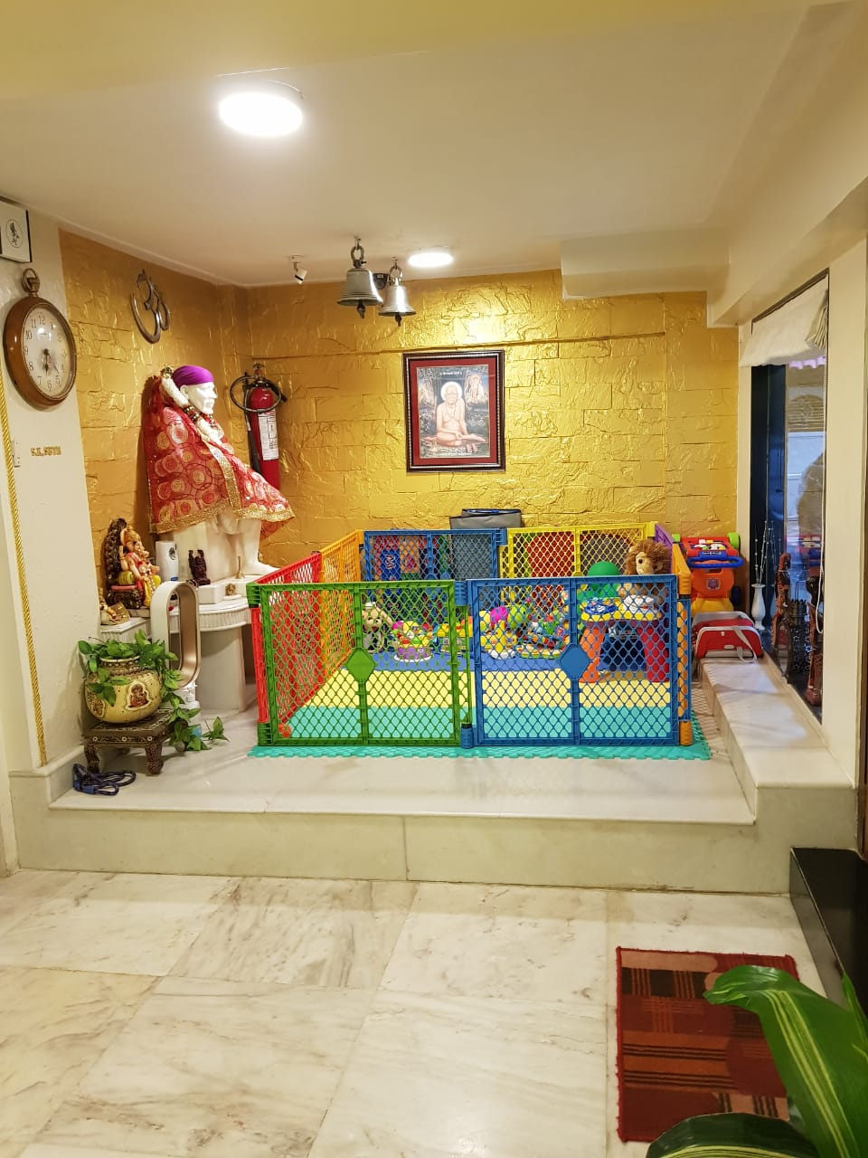 4 BHK Row House for Rent in Almeida park Mumbai