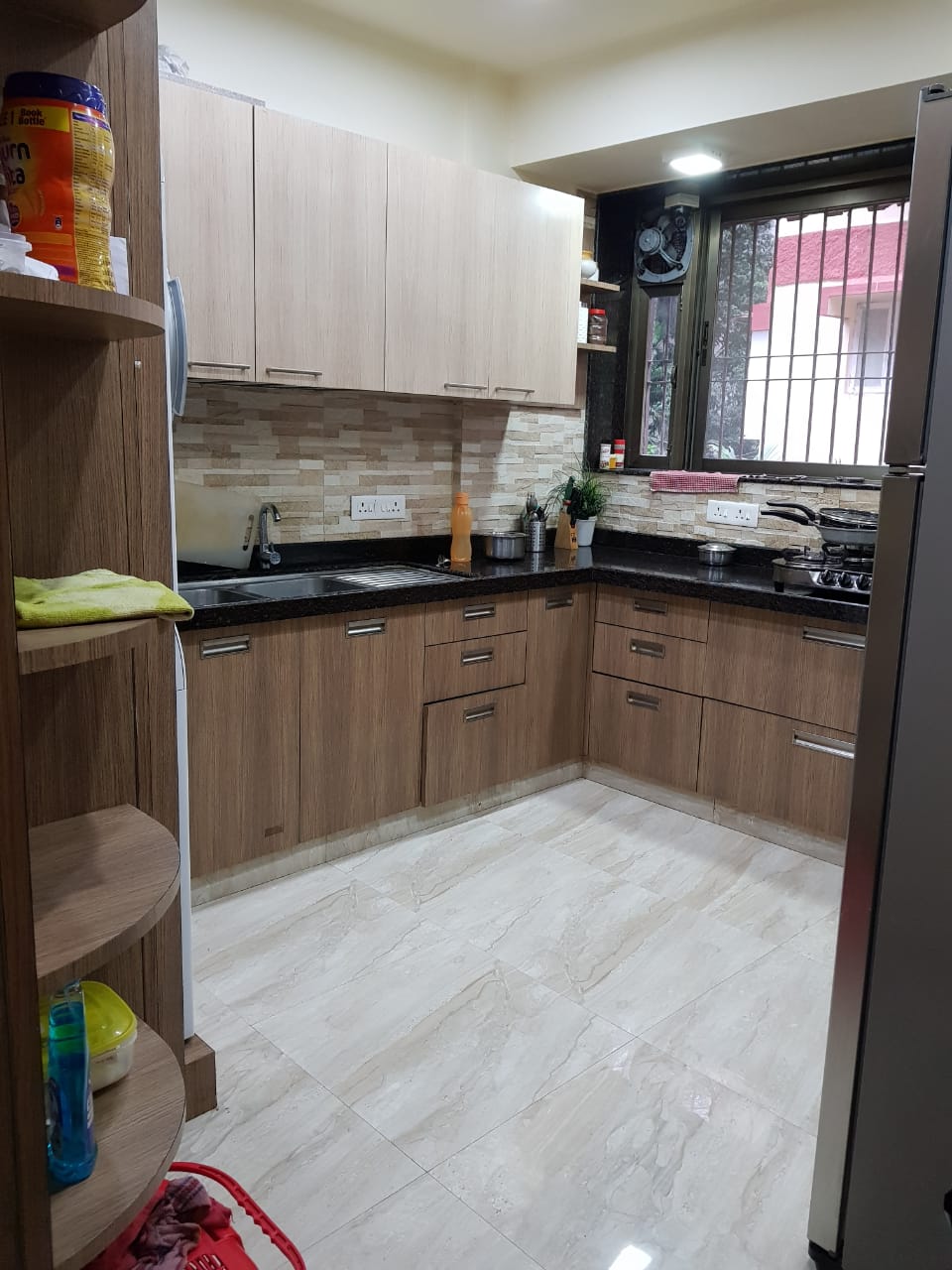 4 BHK Row House for Rent in Almeida park Mumbai