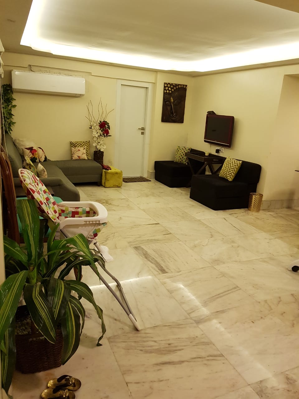 4 BHK Row House for Rent in Almeida park Mumbai