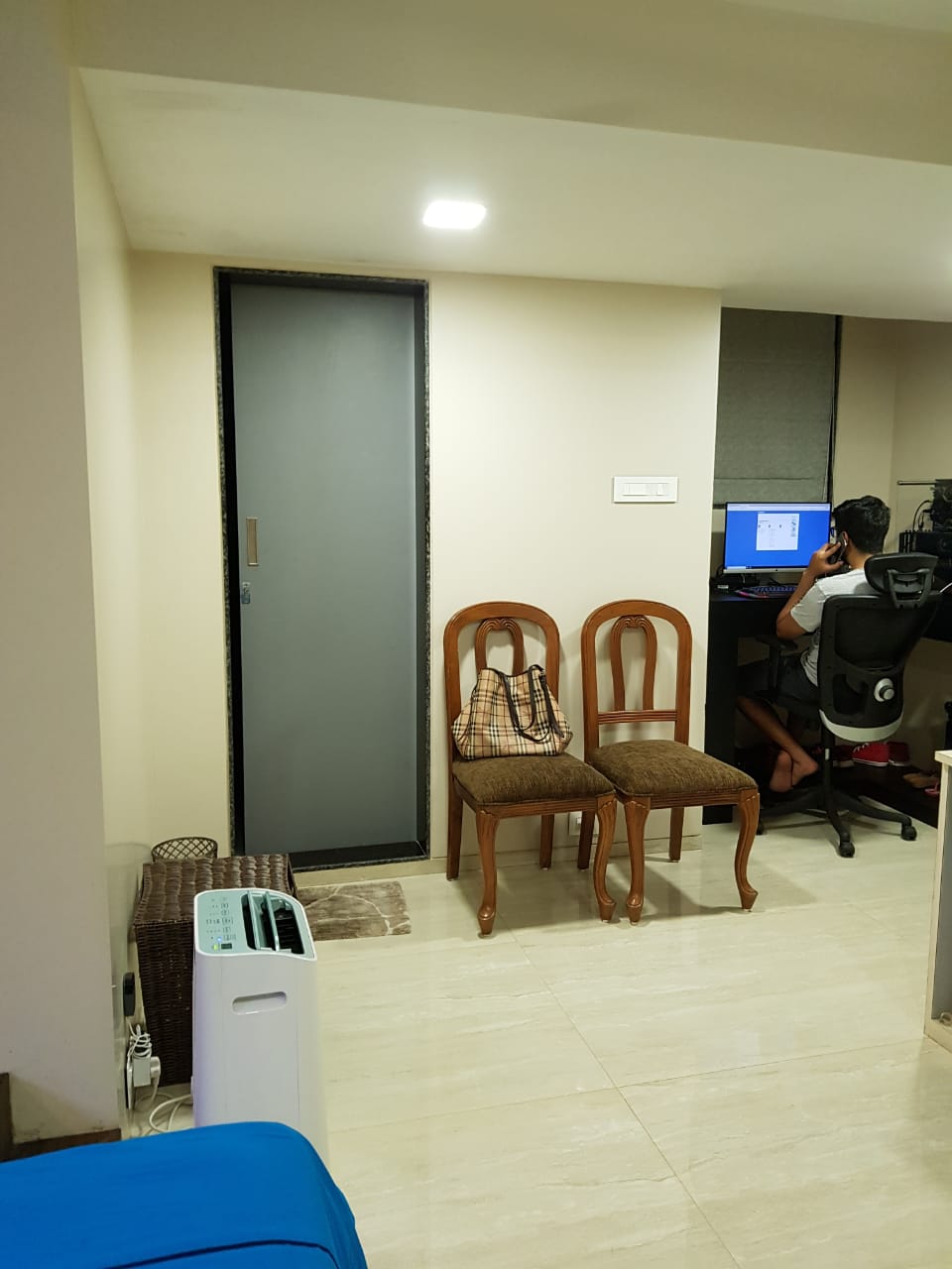 4 BHK Row House for Rent in Almeida park Mumbai