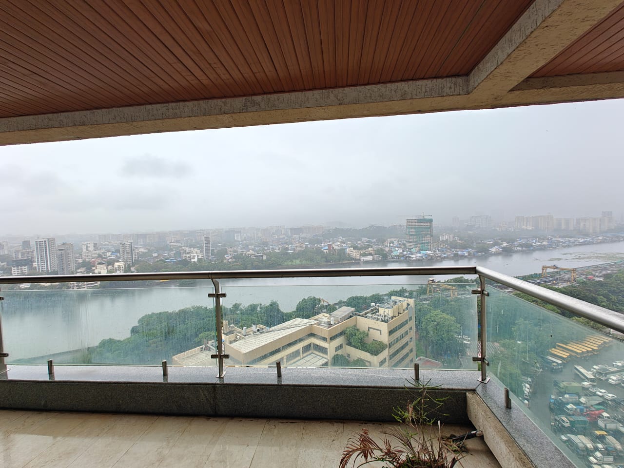 5 BHK Apartment for Rent Mumbai