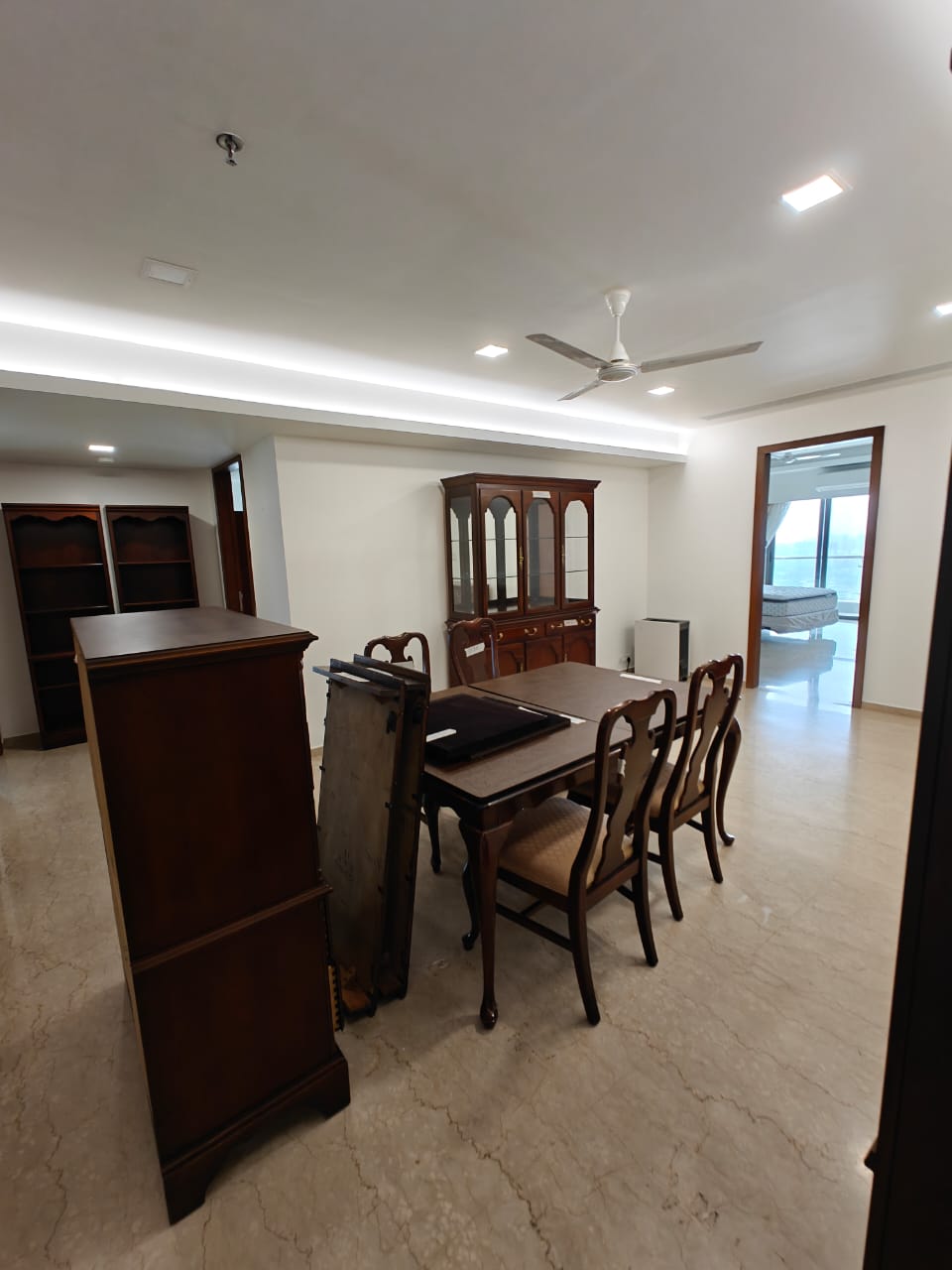 5 BHK Apartment for Rent Mumbai