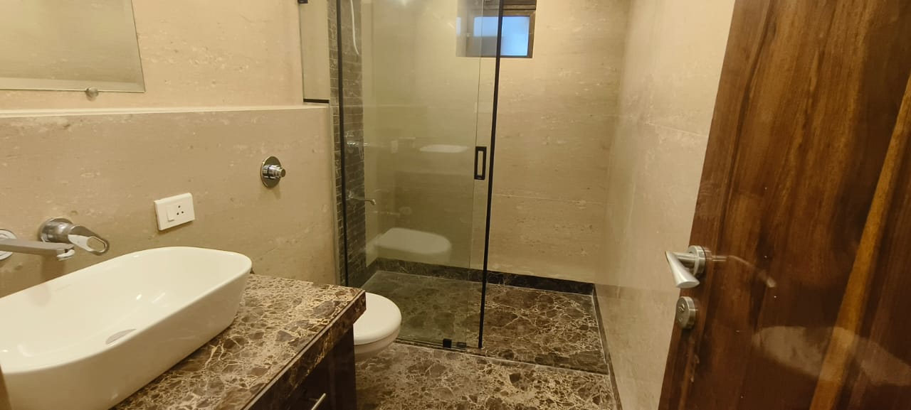 4 BHK Apartment for Rent in Pali Hill Mumbai