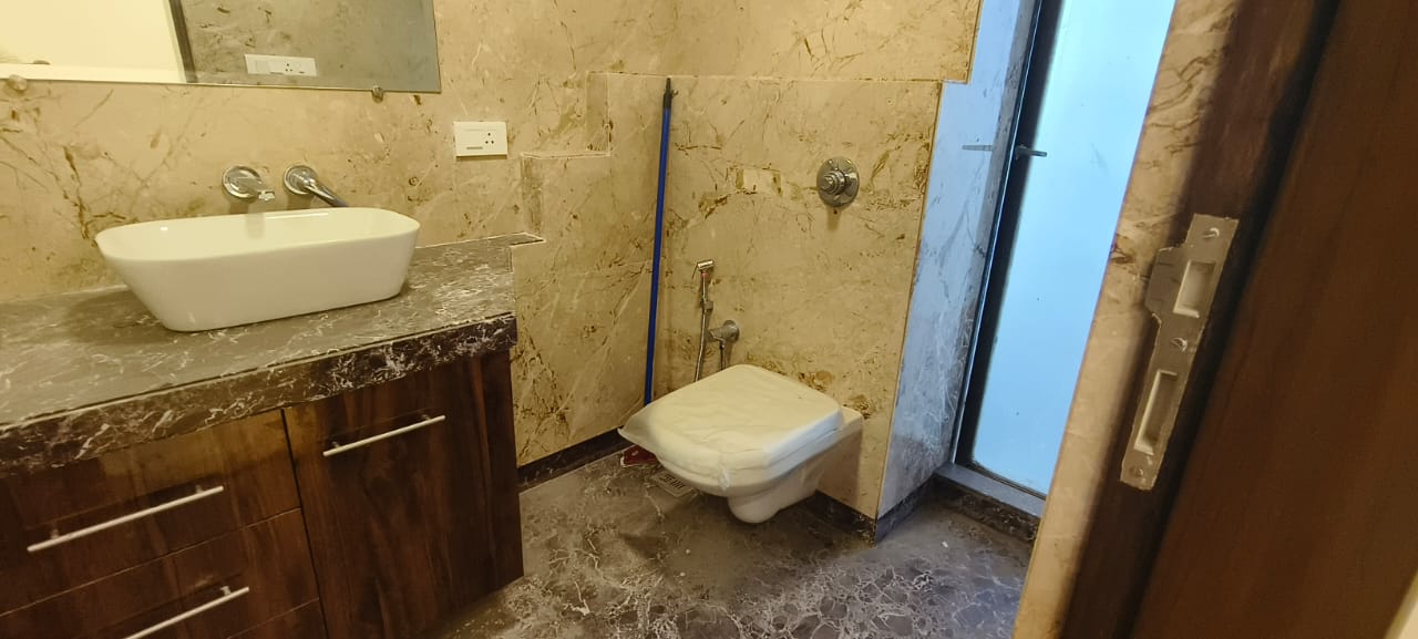4 BHK Apartment for Rent in Pali Hill Mumbai