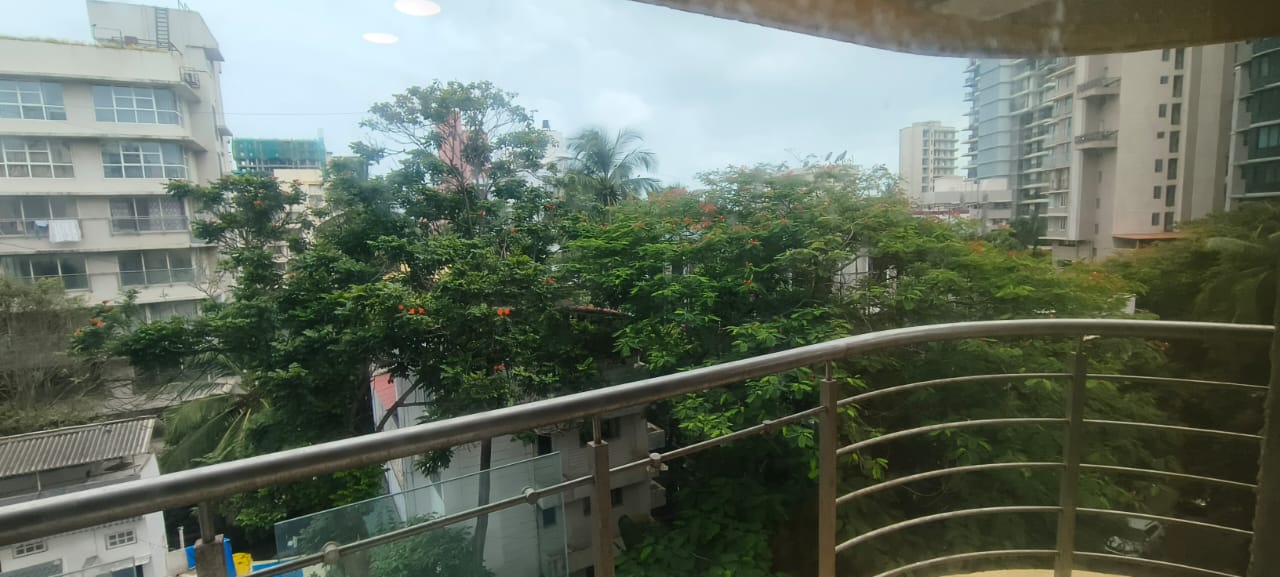 4 BHK Apartment for Rent in Pali Hill Mumbai