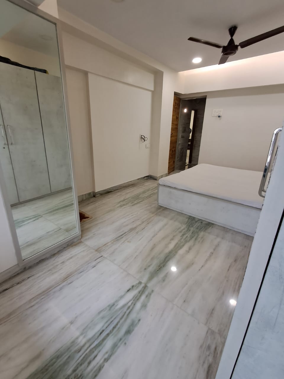 3 BHK Apartment for Sale in East Avenue Road Mumbai