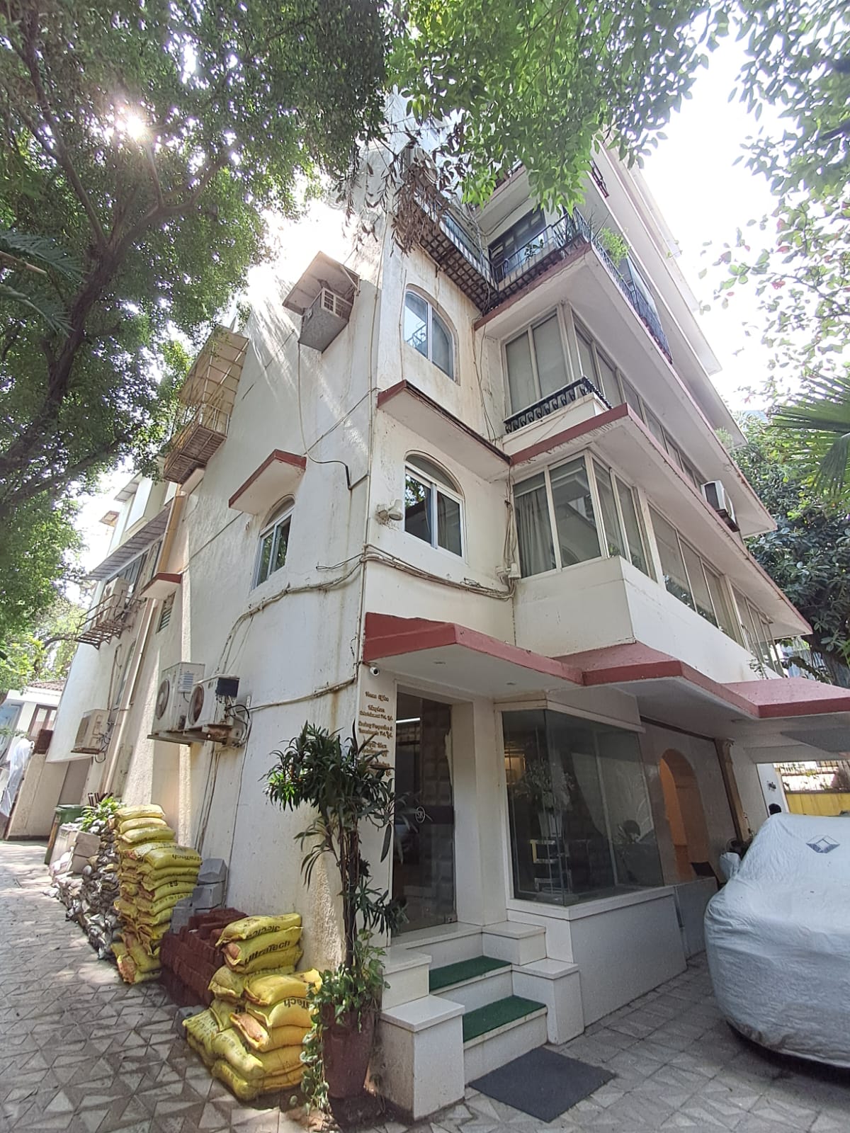 4 BHK Apartment for Sale in Juhu Mumbai