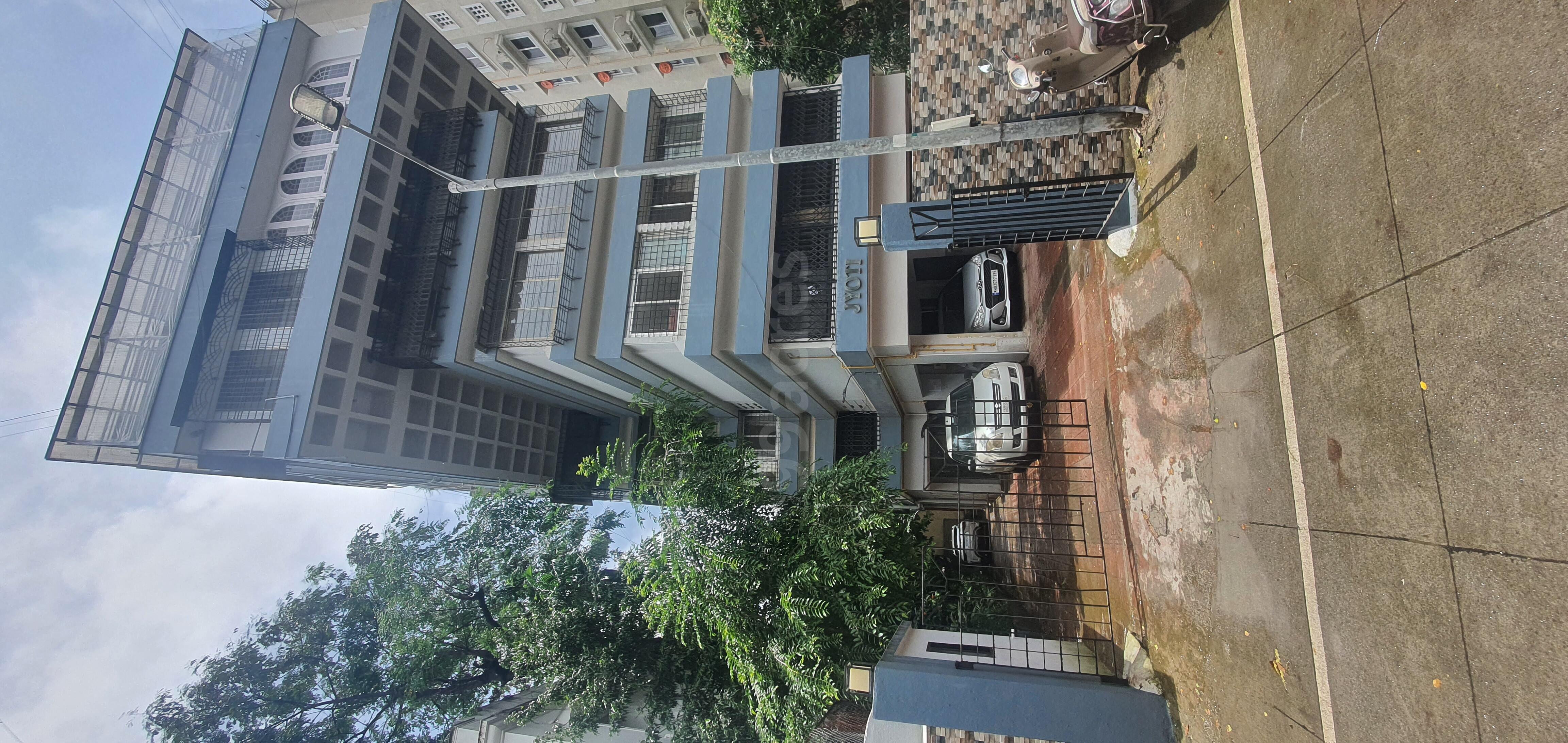 1 BHK Apartment for Sale in Bandra West Mumbai