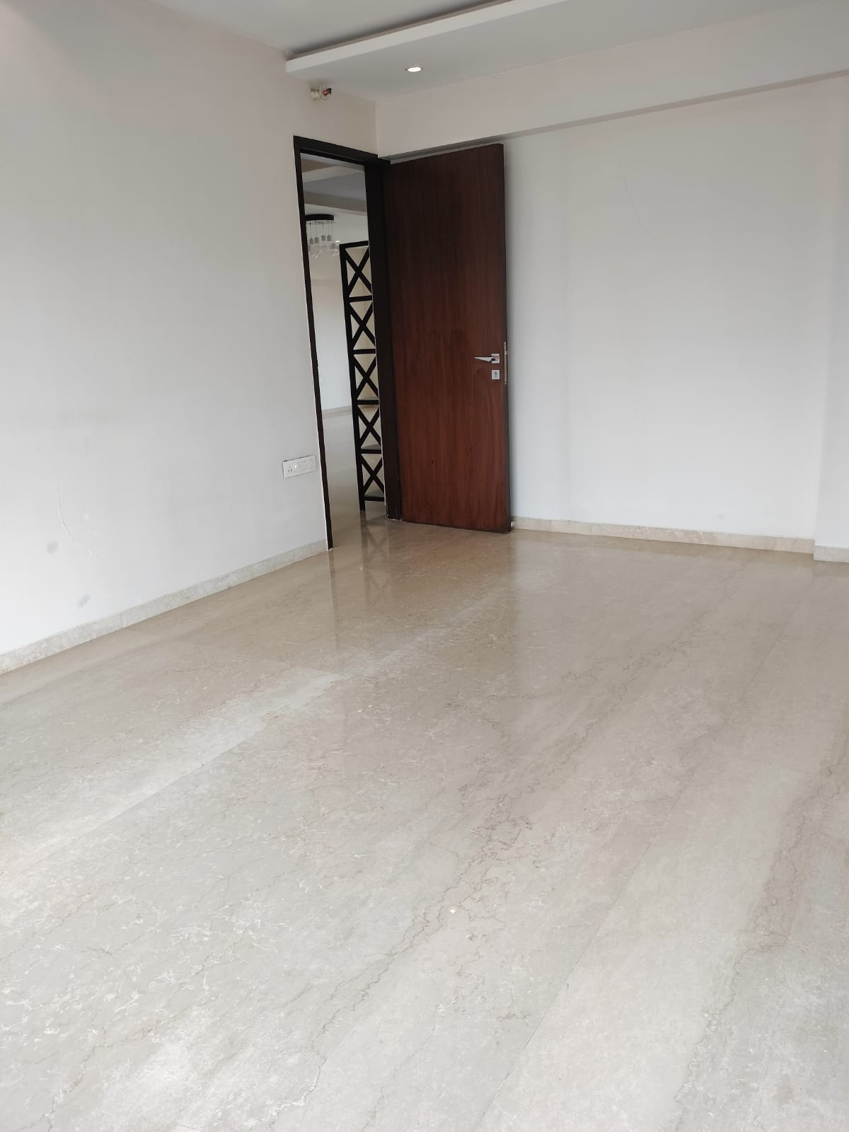 3 BHK Apartment for Rent in 16th Road Mumbai