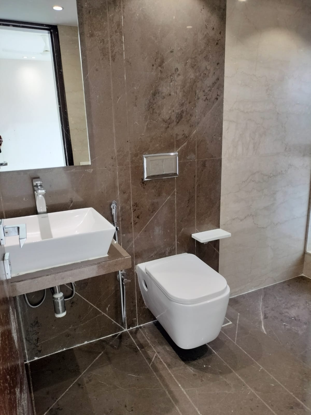 3 BHK Apartment for Rent in 16th Road Mumbai