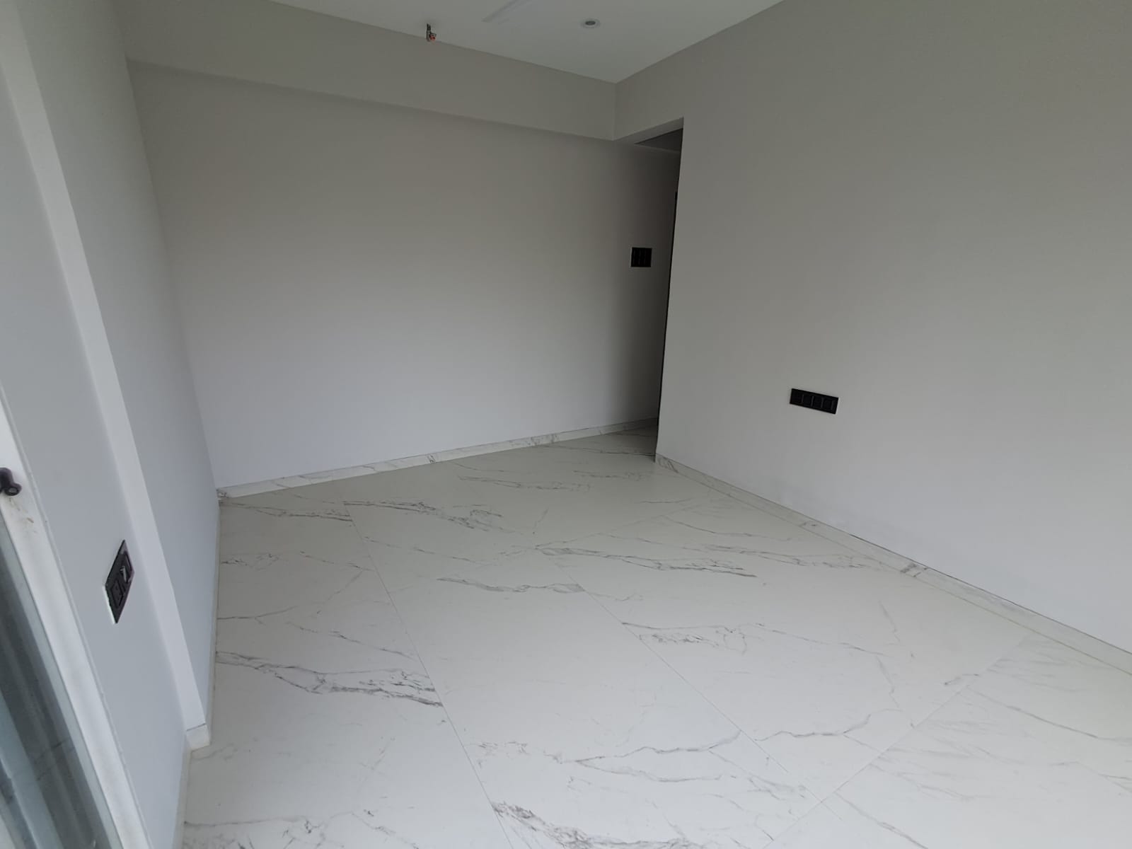 2 BHK Apartment for Sale in Khar West Mumbai