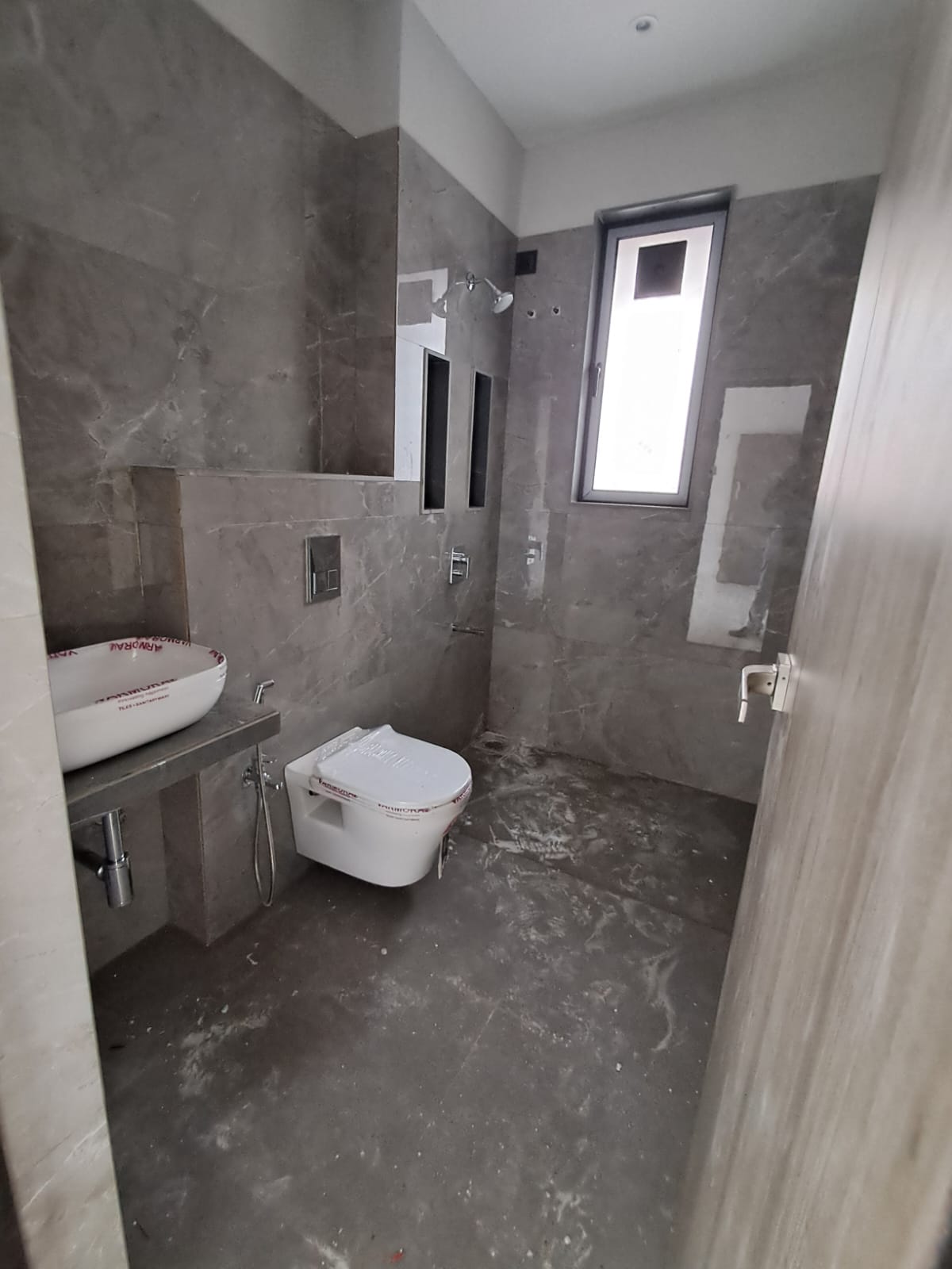 2 BHK Apartment for Sale in Khar West Mumbai