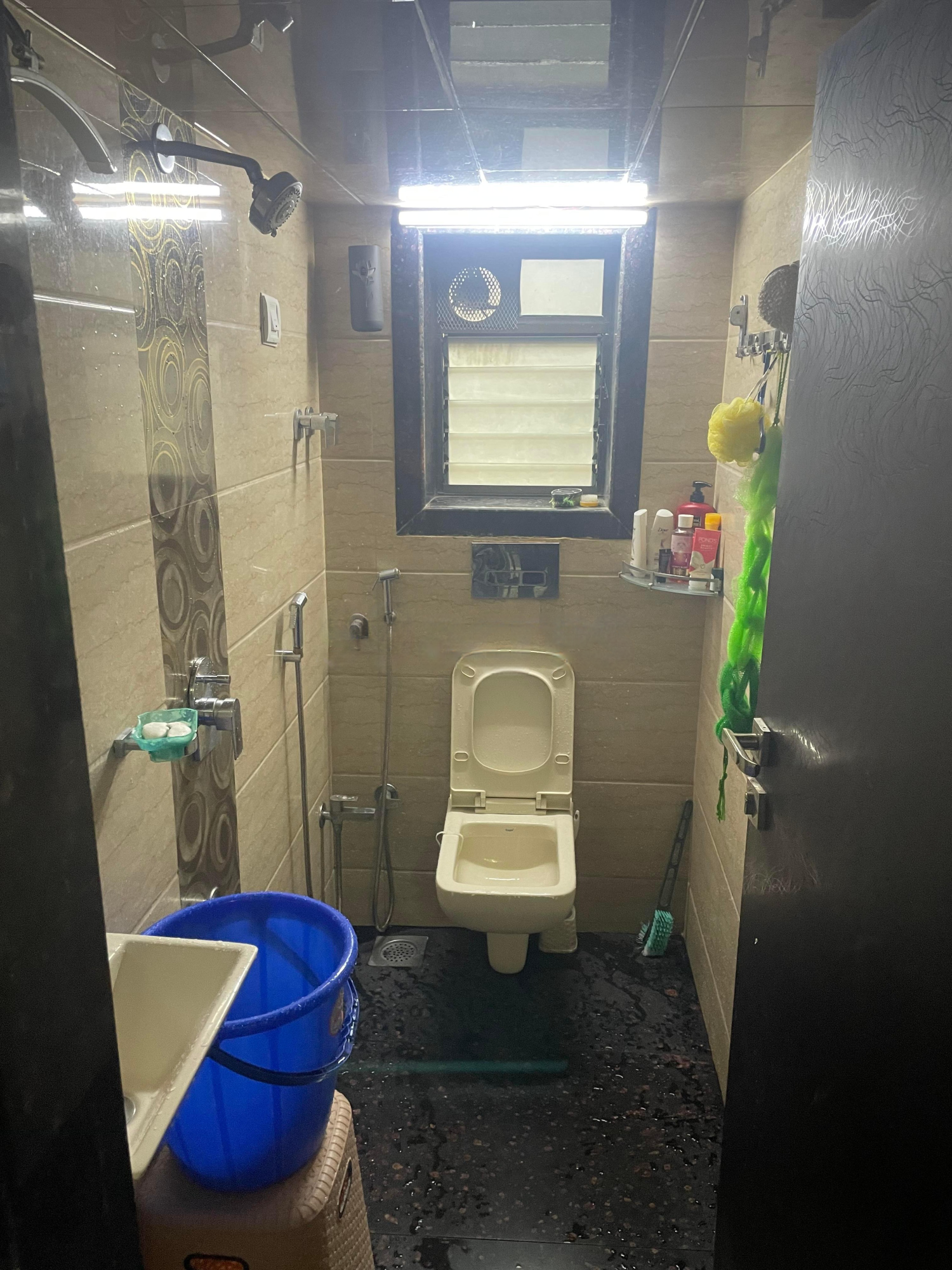2 BHK Apartment for Sale in Santacruz West Mumbai