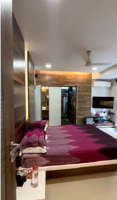 3 BHK Apartment for Sale in Gulmohar Cross Road no.7 Mumbai