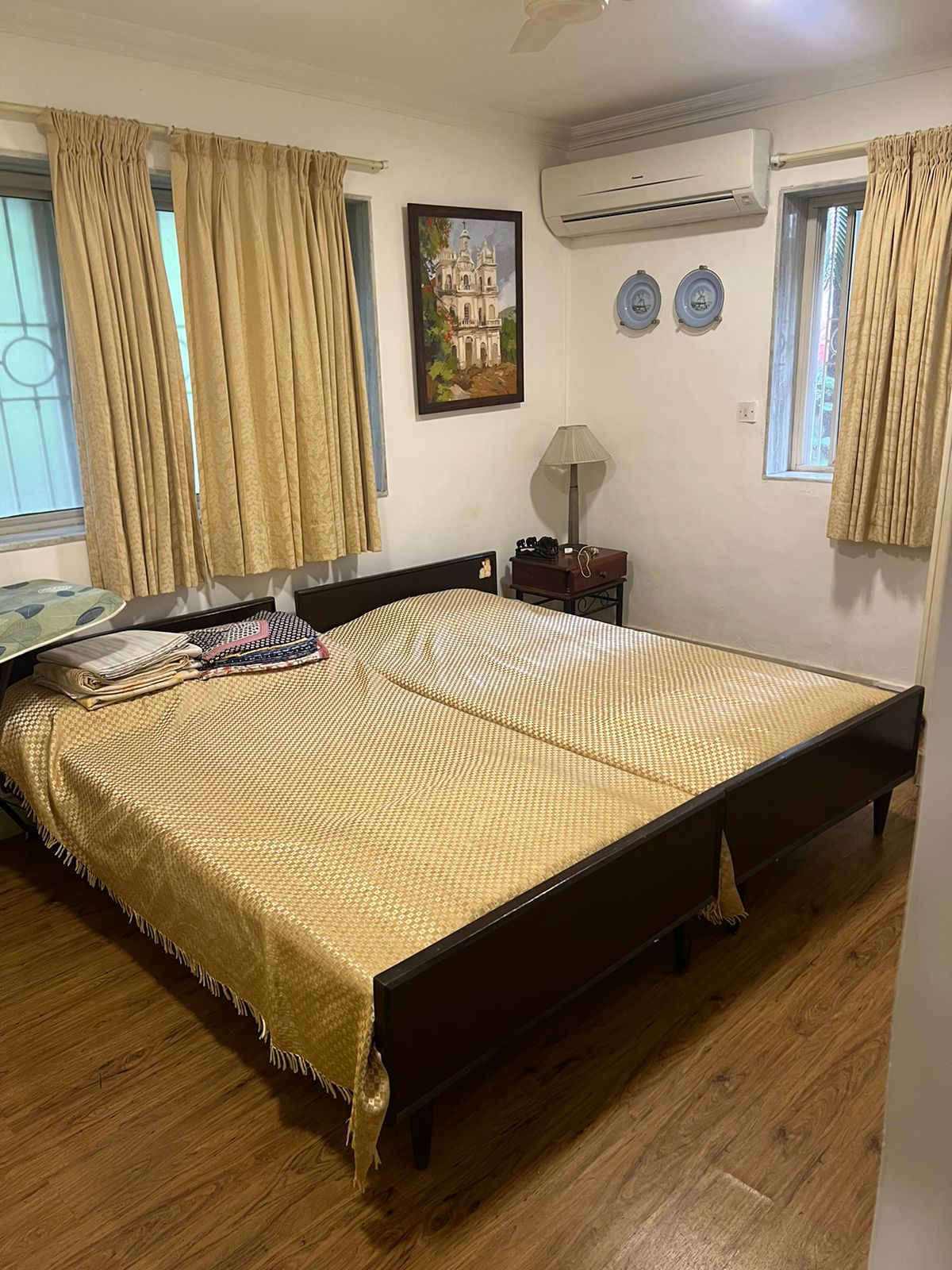 4 BHK Apartment for Sale in Andheri West Mumbai