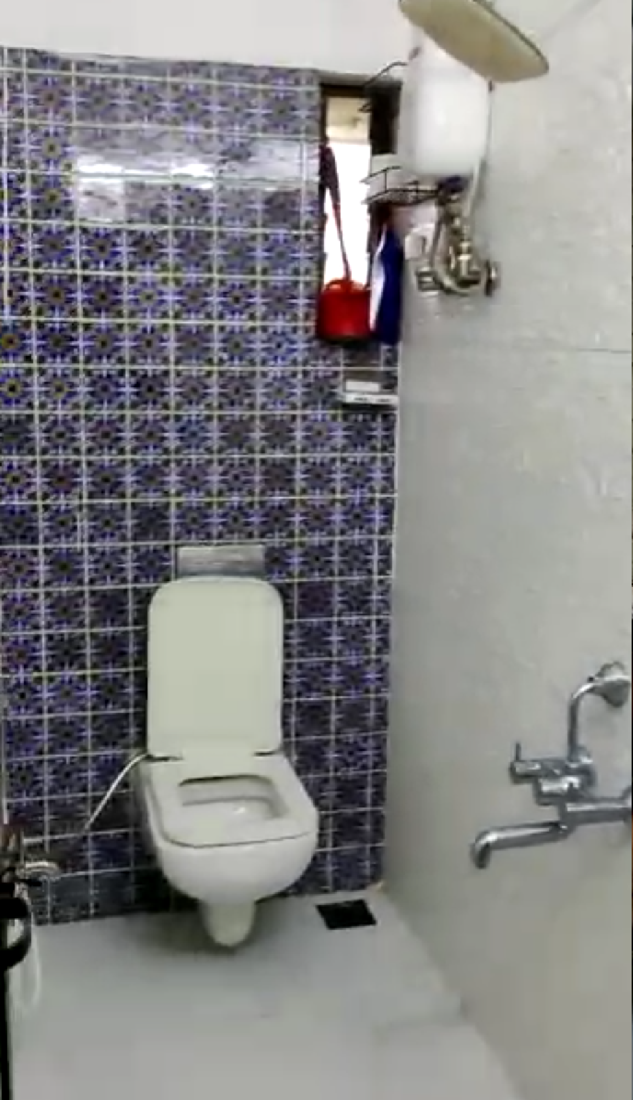 2 BHK Apartment for Rent in 16th Road Mumbai
