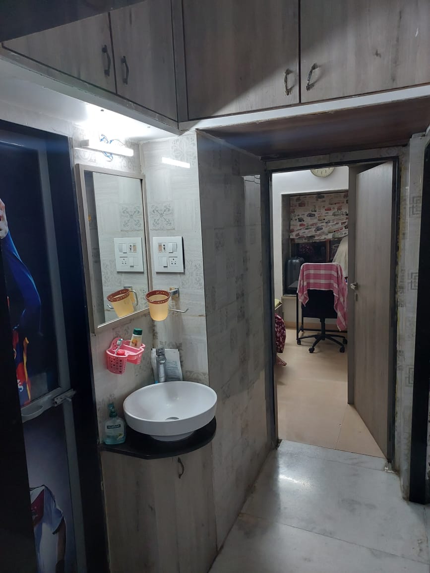 2 BHK Apartment for Rent in Reclamation Mumbai