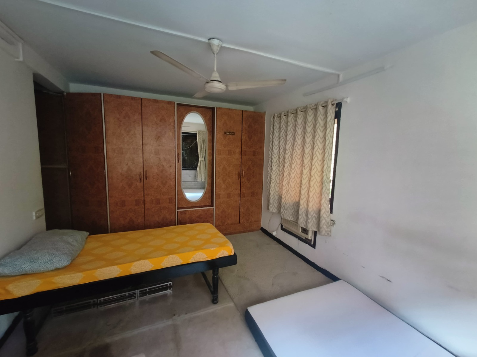 2 BHK Apartment for Rent in Juhu Scheme Mumbai