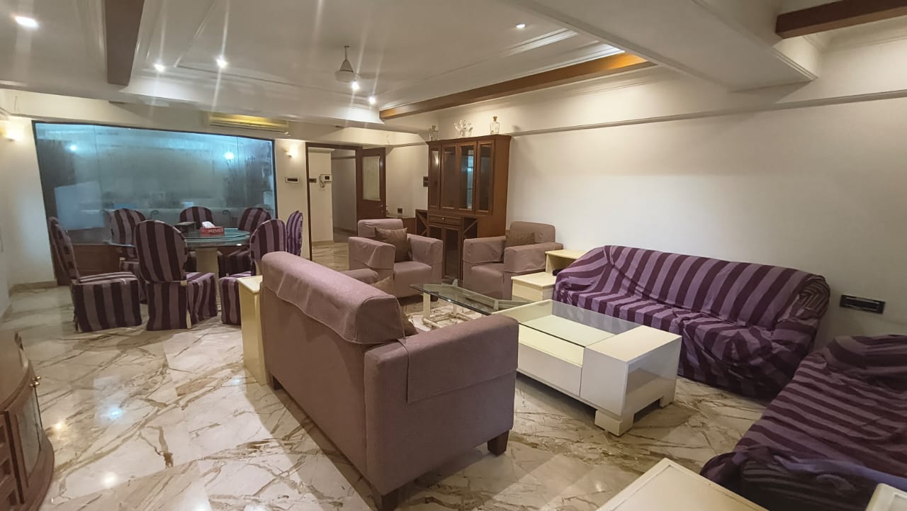 4 BHK Apartment for Sale in Santacruz West Mumbai