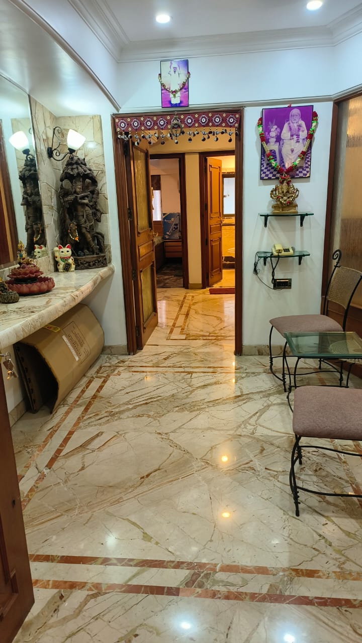 4 BHK Apartment for Sale in Santacruz West Mumbai
