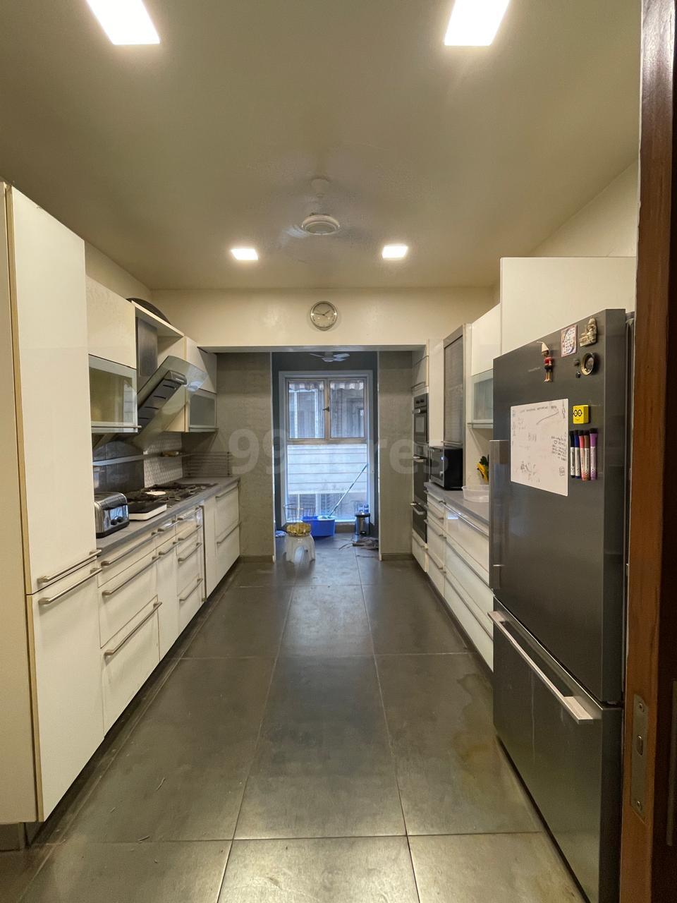 4 BHK Apartment for Sale in 16th Road Mumbai