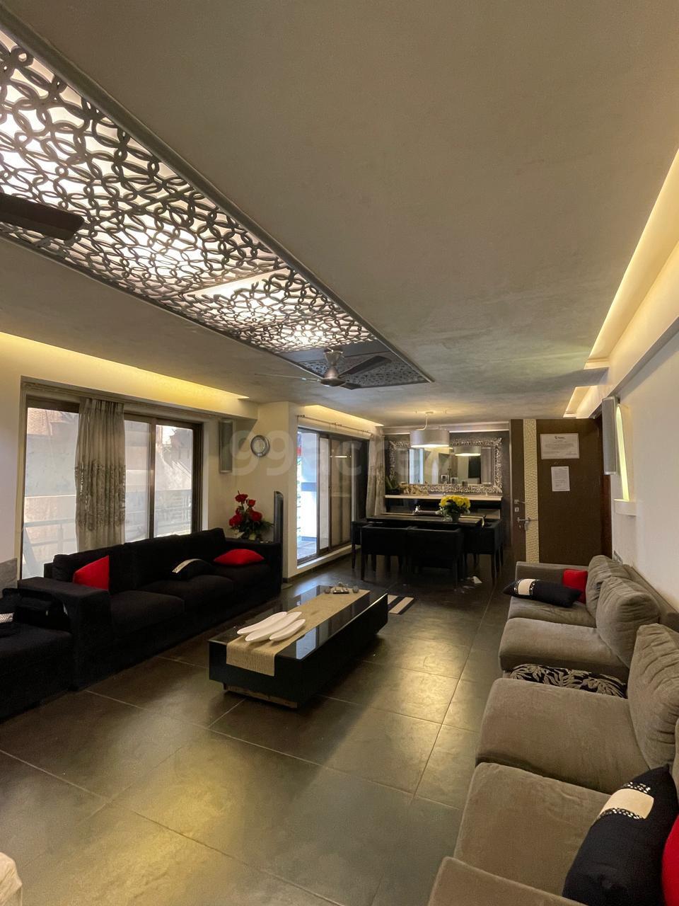 4 BHK Apartment for Sale in 16th Road Mumbai