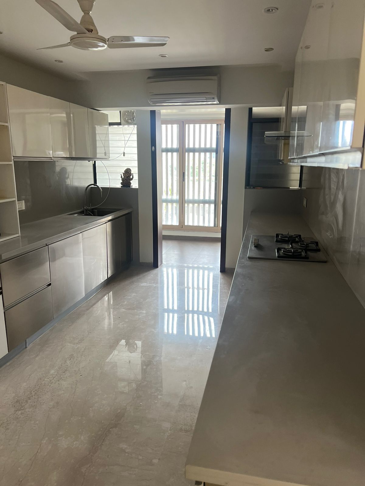 4 BHK Apartment for Rent Mumbai