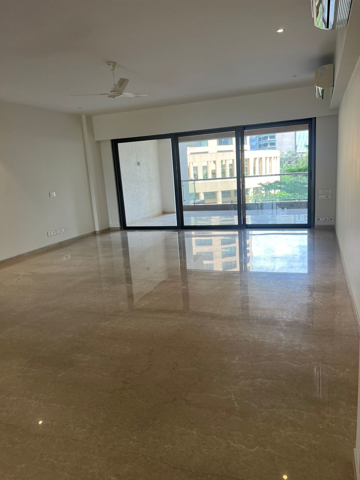 4 BHK Apartment for Rent Mumbai