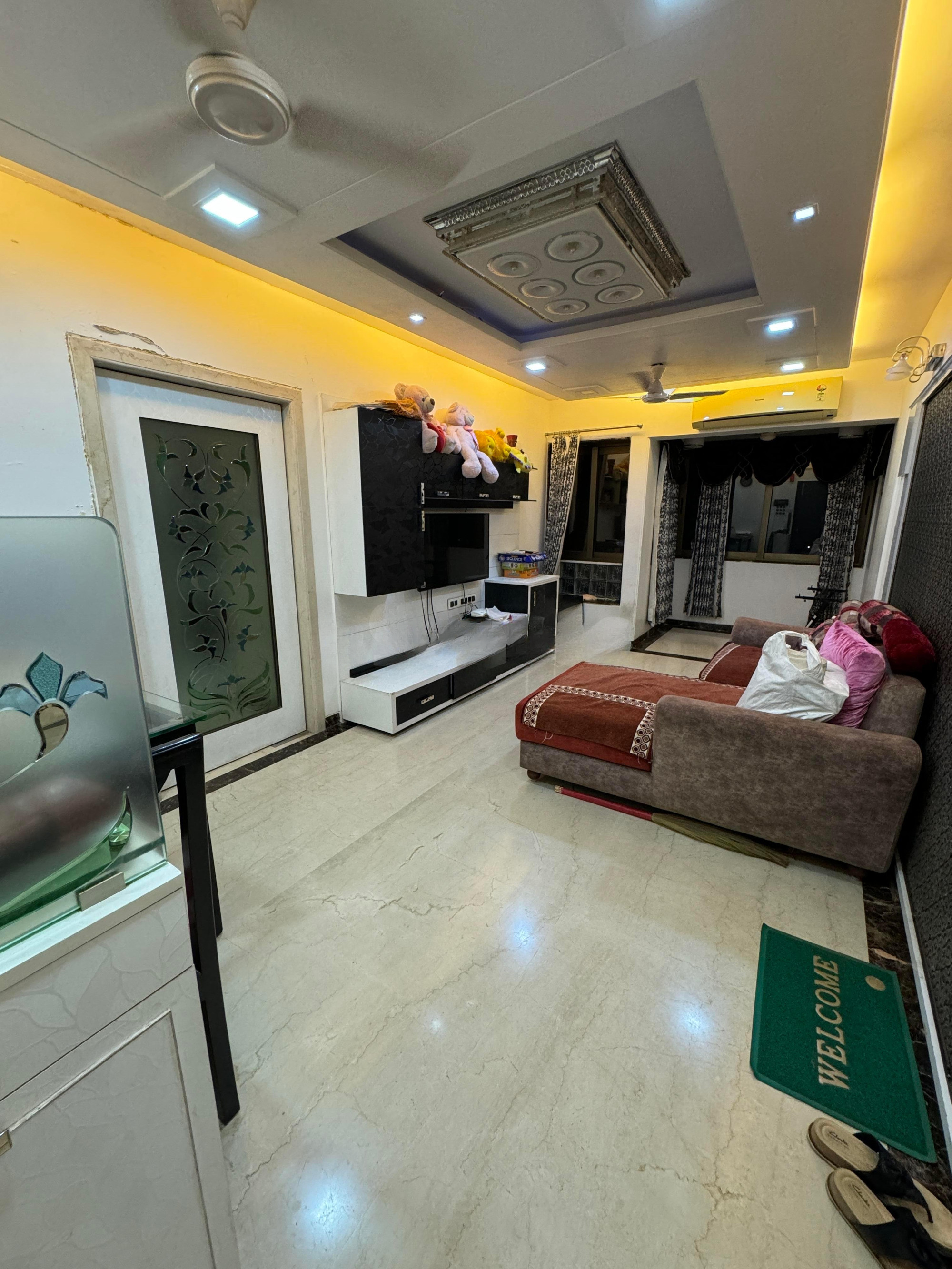 2 BHK Apartment for Rent in 2nd Hasnabad Lane Mumbai