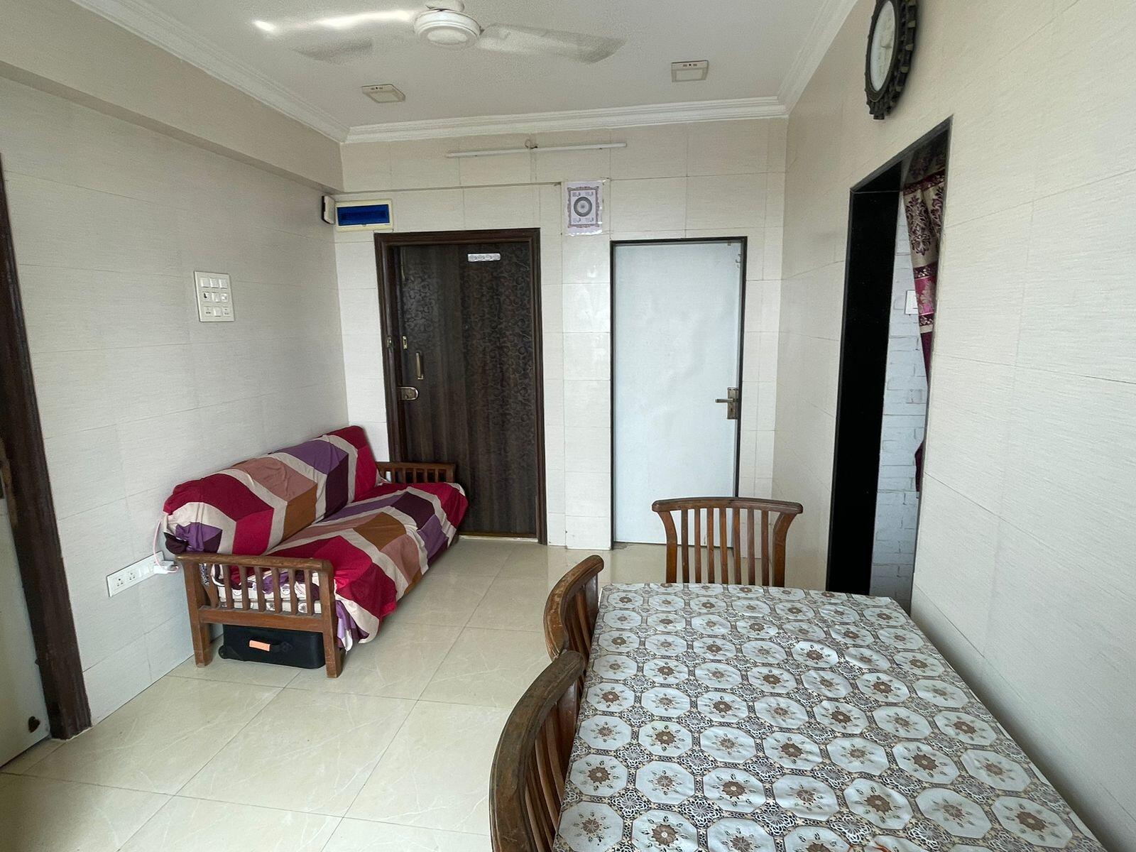 2 BHK Apartment for Rent in Bandra West Mumbai