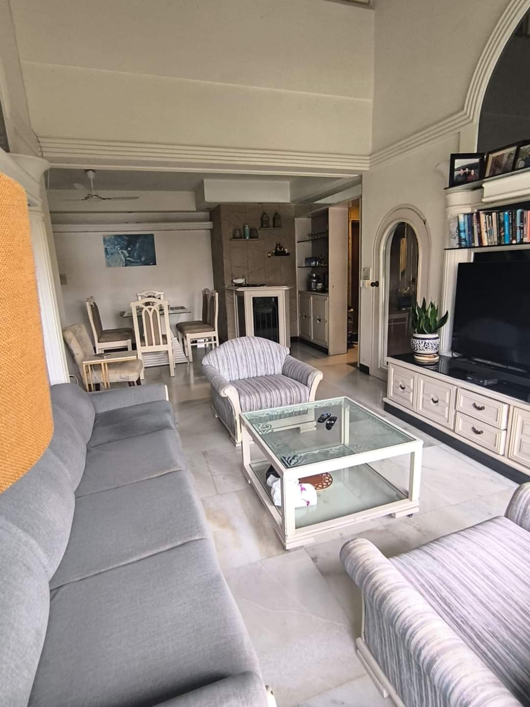 3 BHK Apartment for Rent in Linking Rd Mumbai