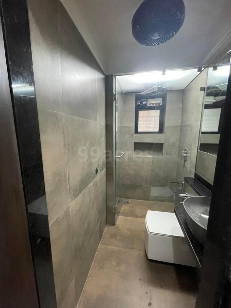 4 BHK Apartment for Sale in Bandra West Mumbai