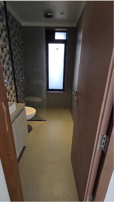 4 BHK Apartment for Rent in Gulmohar Cross rd no.4 Mumbai