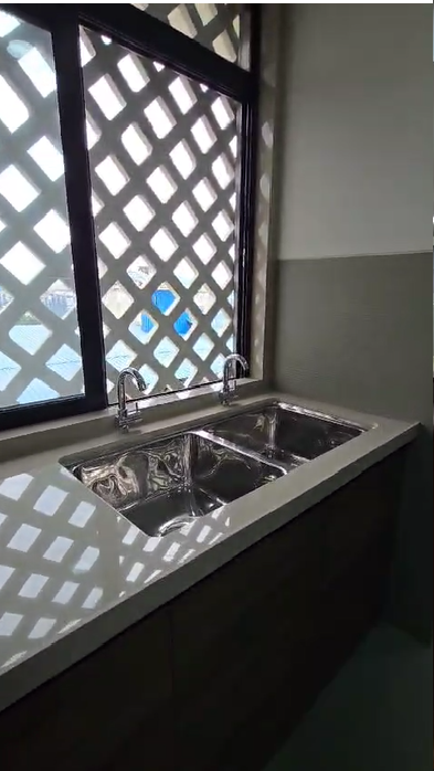 4 BHK Apartment for Rent in Gulmohar Cross rd no.4 Mumbai