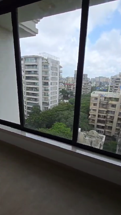 4 BHK Apartment for Rent in Gulmohar Cross rd no.4 Mumbai
