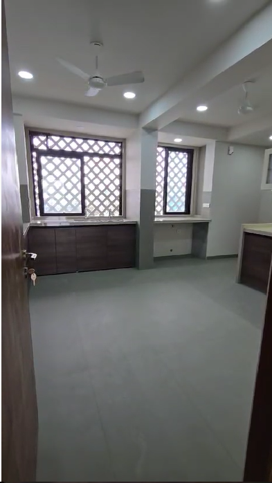 4 BHK Apartment for Rent in Gulmohar Cross rd no.4 Mumbai