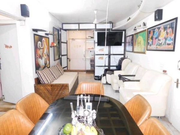 4 BHK Apartment for Sale in Khar West Mumbai