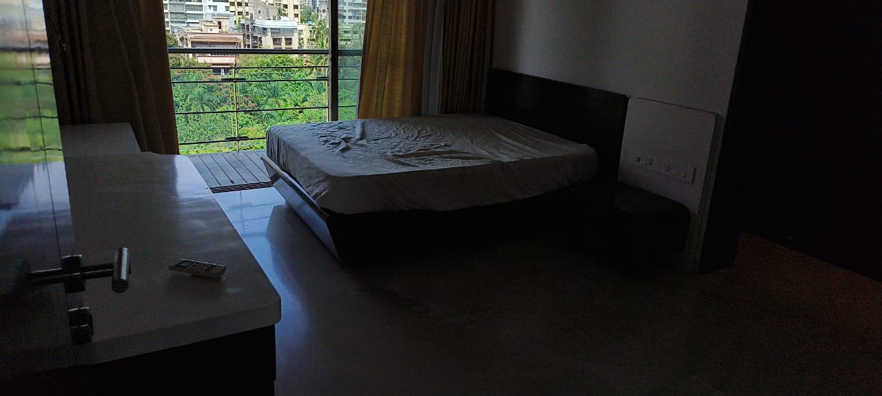 4 BHK Apartment for Sale in Almeida park Mumbai