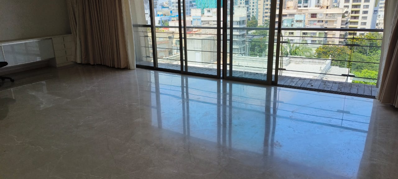 4 BHK Apartment for Sale in Almeida park Mumbai