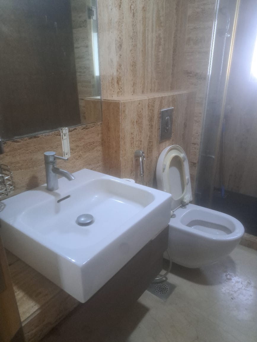 2 BHK Apartment for Rent in Juhu Mumbai