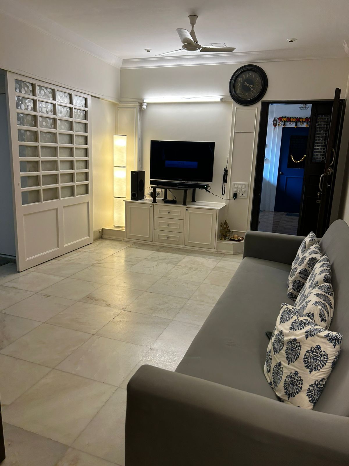 3 BHK Apartment for Rent in Gulmohar cross rd no.10 Mumbai